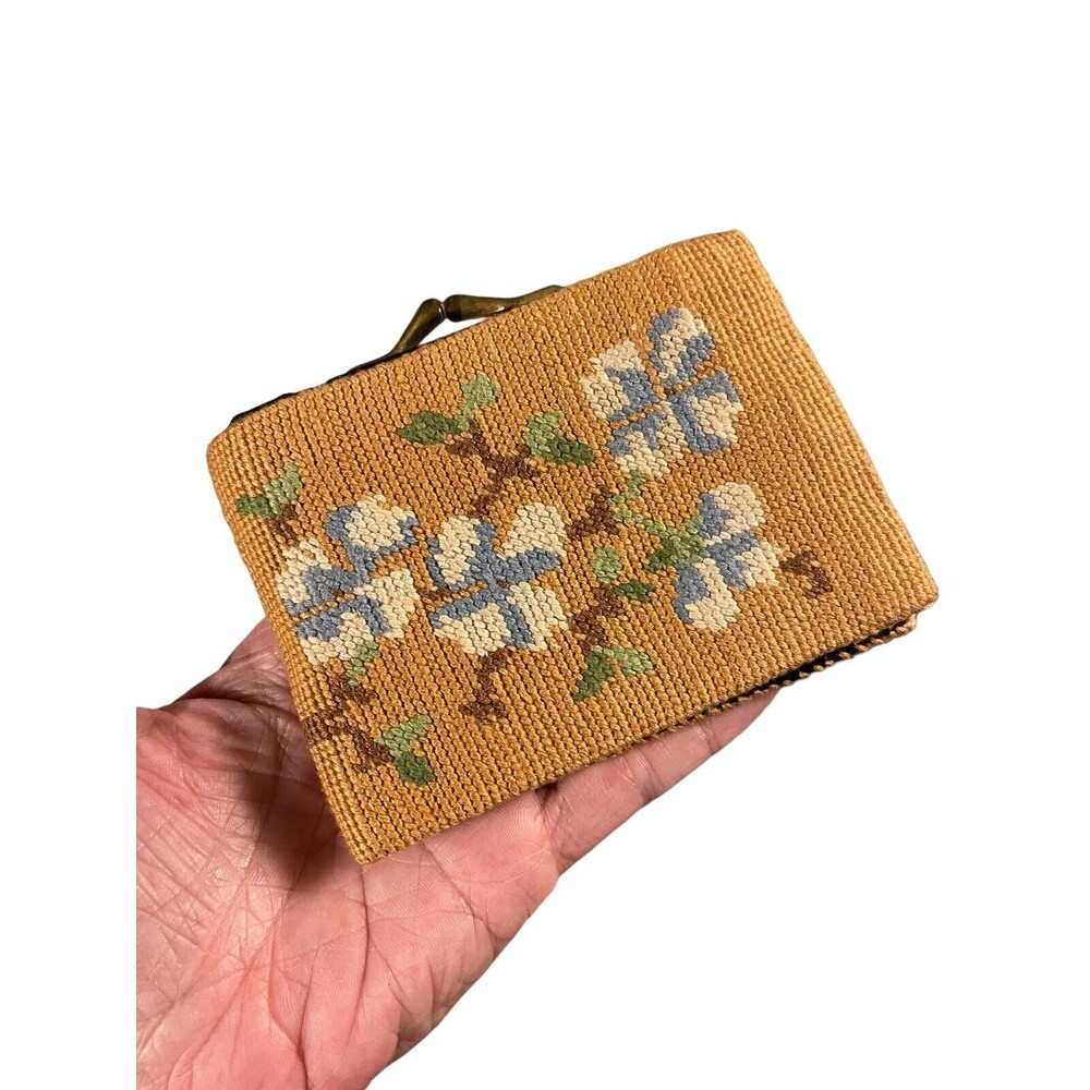 Vintage Peach Floral Embroidered Wallet W/Coin Purse Attached Snap Closure